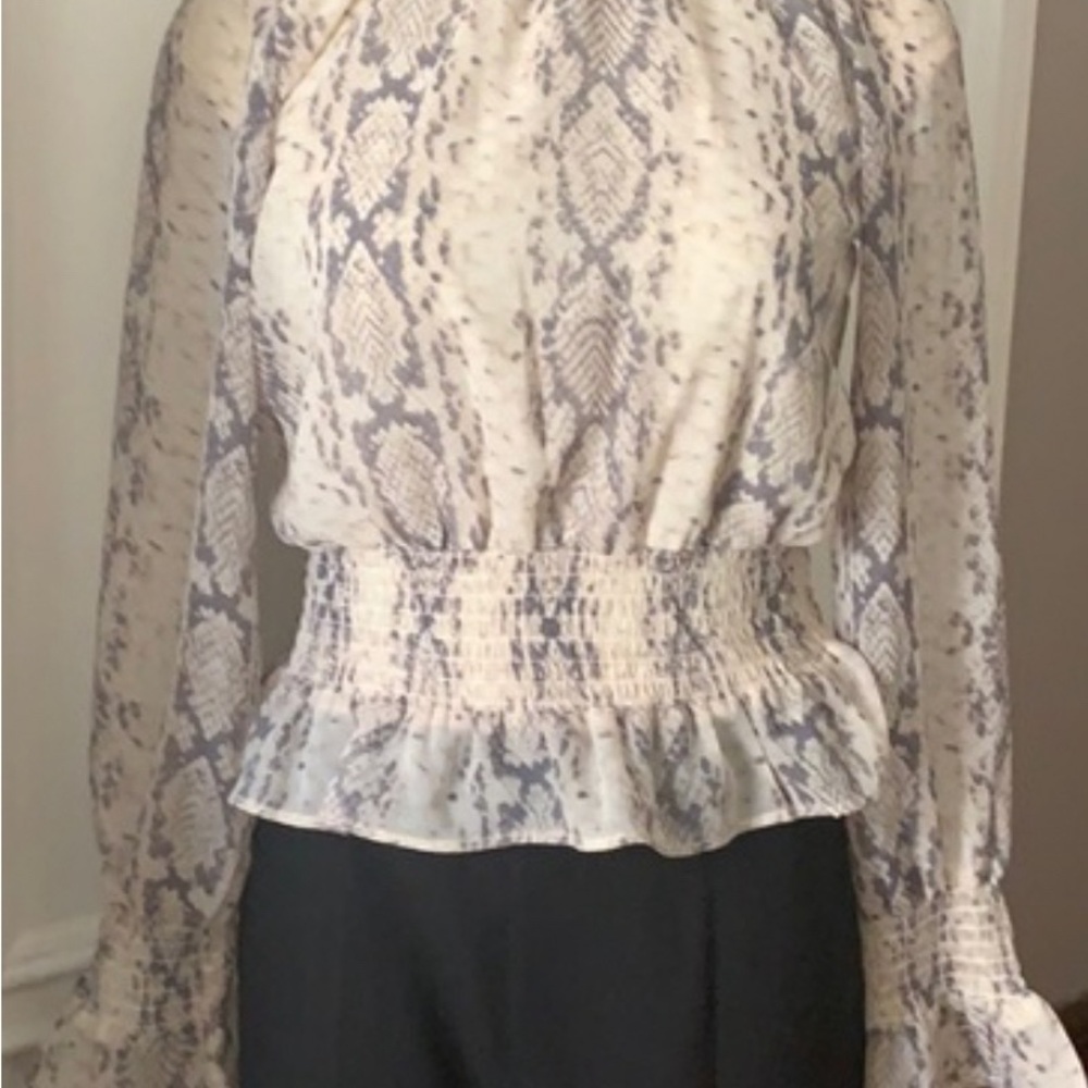 Japna Cream and Gray Patterned Blouse